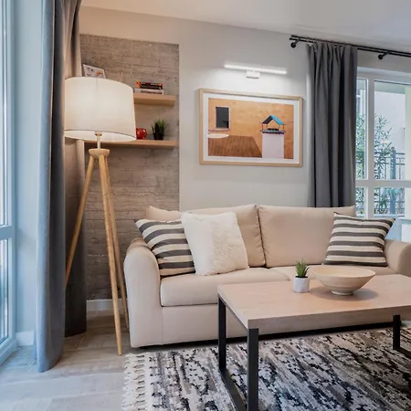 Apartment 8th Hill *