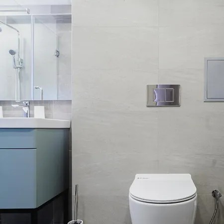 Apartment 8th Hill *