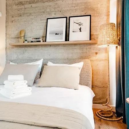 8th Hill Apartment *