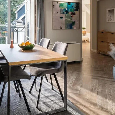 Apartment 8th Hill