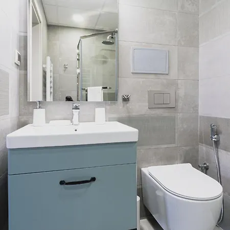 Apartment 8th Hill